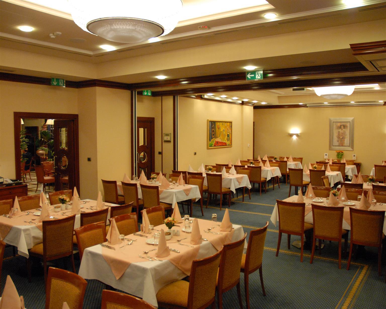 Best Western Premier Hotel Astoria Zagreb Restaurant photo